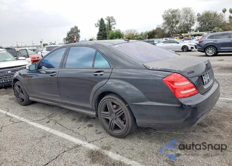 2013 Mercedes-Benz S 550 4Matic z USA, uszkodzony, nr VIN WDDNG9EB6DA528860